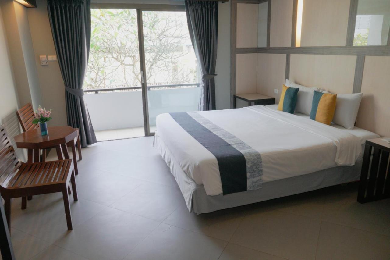 Sea Breeze Jomtien Resort Pattaya Exterior foto