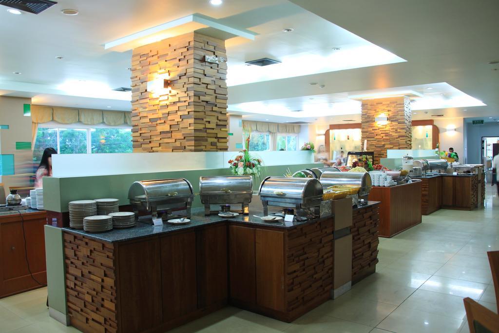 Sea Breeze Jomtien Resort Pattaya Exterior foto